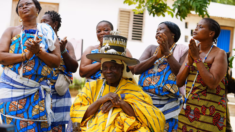 Au Bénin, le Vodoun renaît de ses cendres, miroir d'une démocratie résiliente